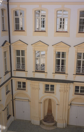München Erzbischhöfliches Palais Fenster München Erzbischhöfliches Palais Fenster Restauriert