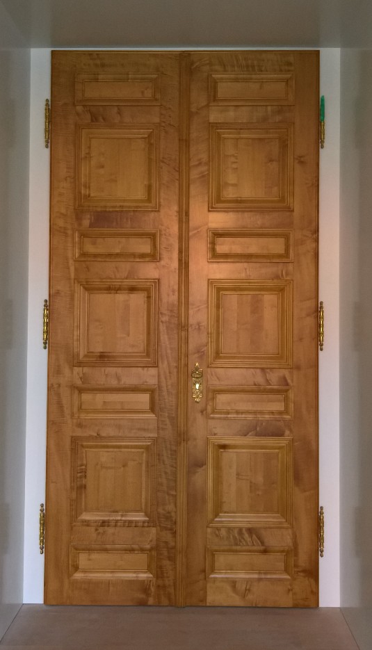 Portal mit integrierten Sicherheitsbeschlägen Panikschloss Antipanik Beschlag