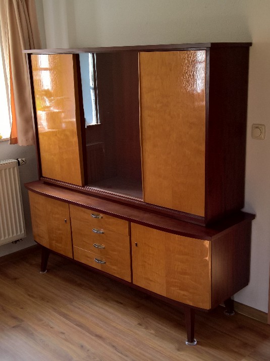 70er Schrank Restauriert