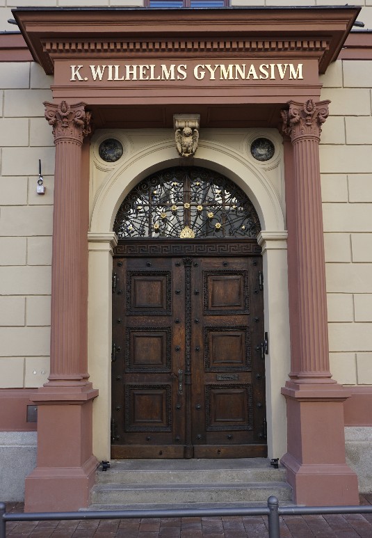 Portal Gymnasium Restauriert